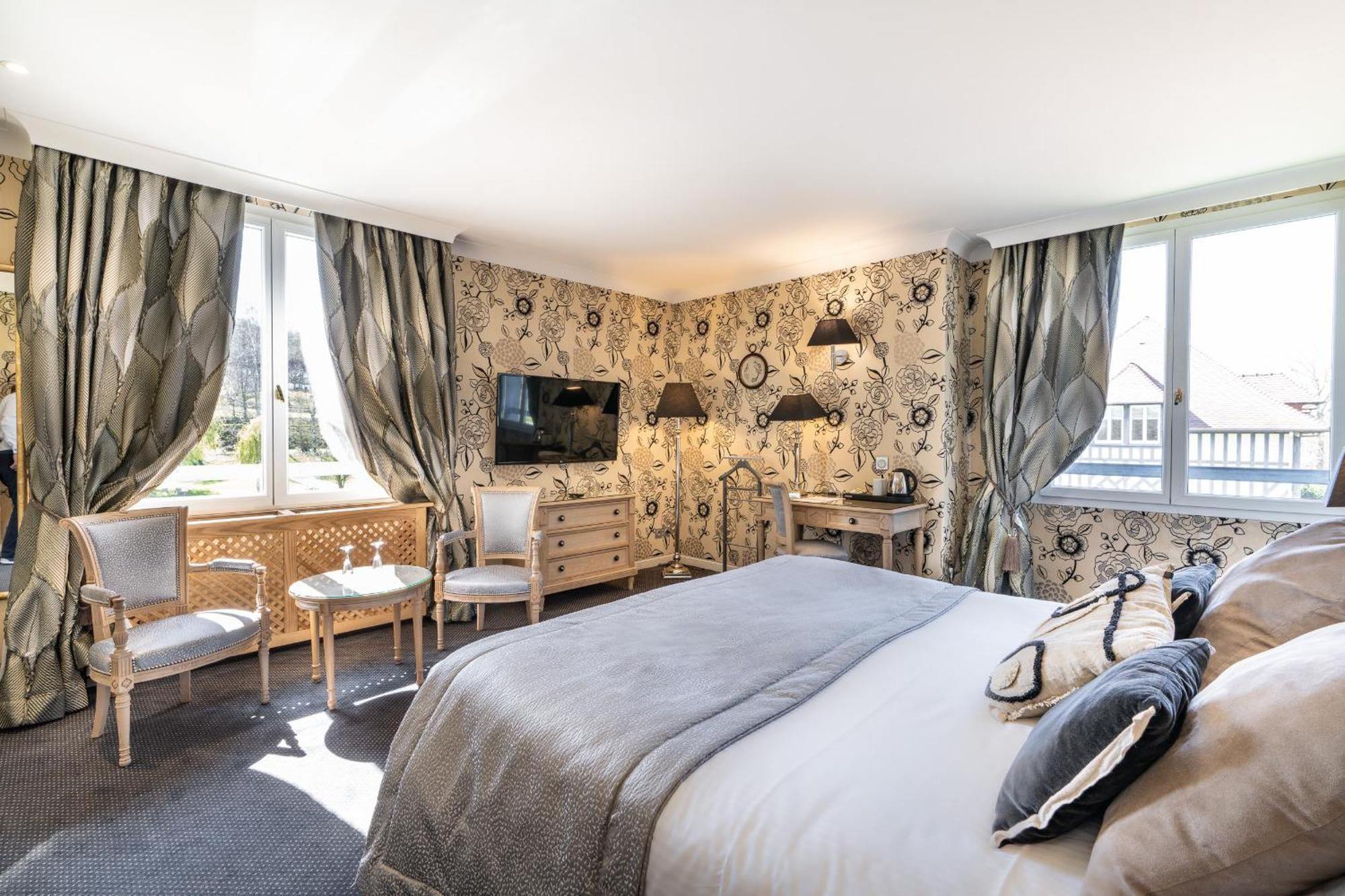 Le Manoir De La Poterie & Spa Cricquebœuf Esterno foto